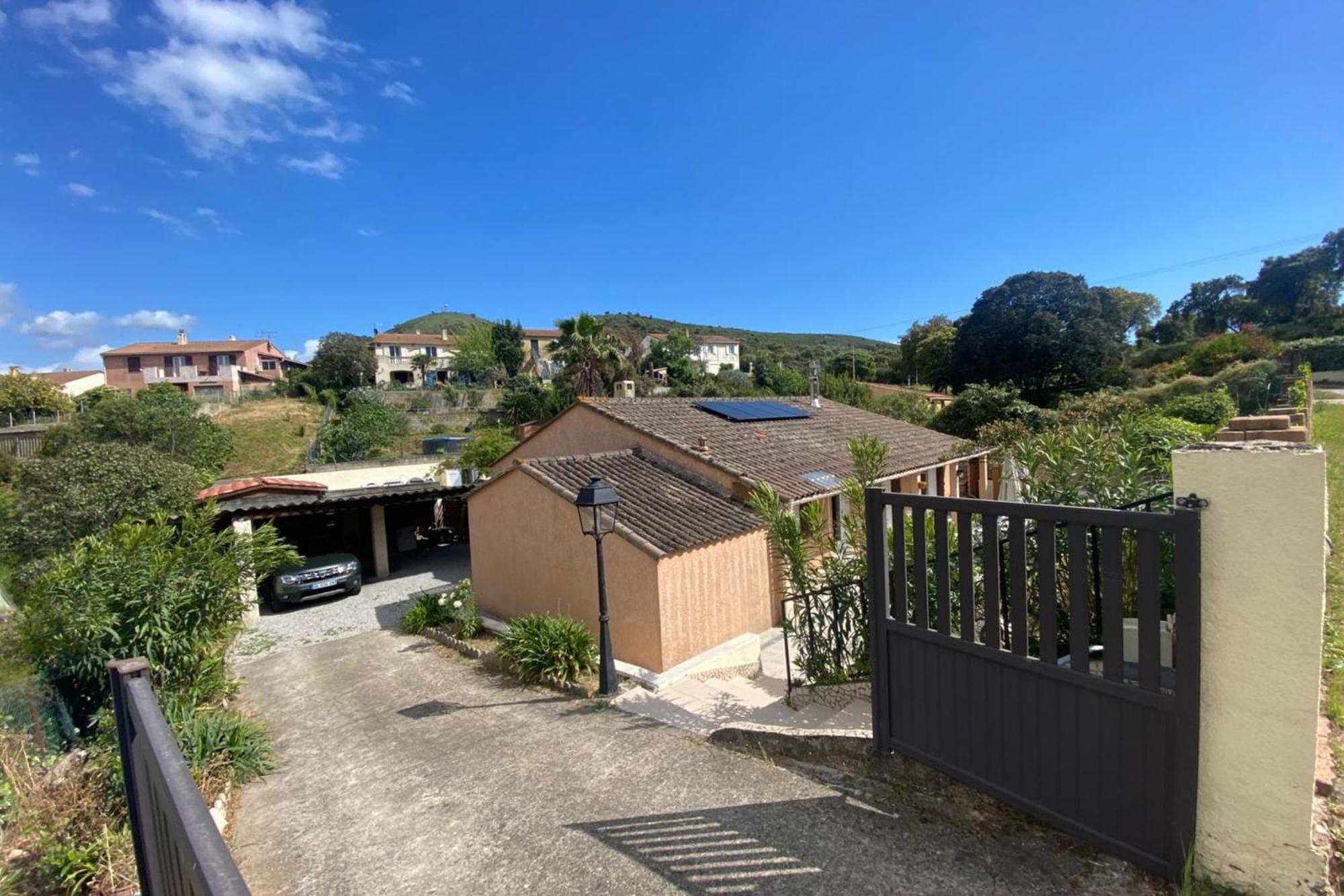 Location Saisonniere - Maison 5 Pieces Avec Piscine - 6 Personnes Villa Ajaccio  Exterior photo